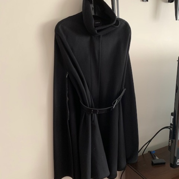 Akris Wool Cape (optional belt) - Picture 2 of 7